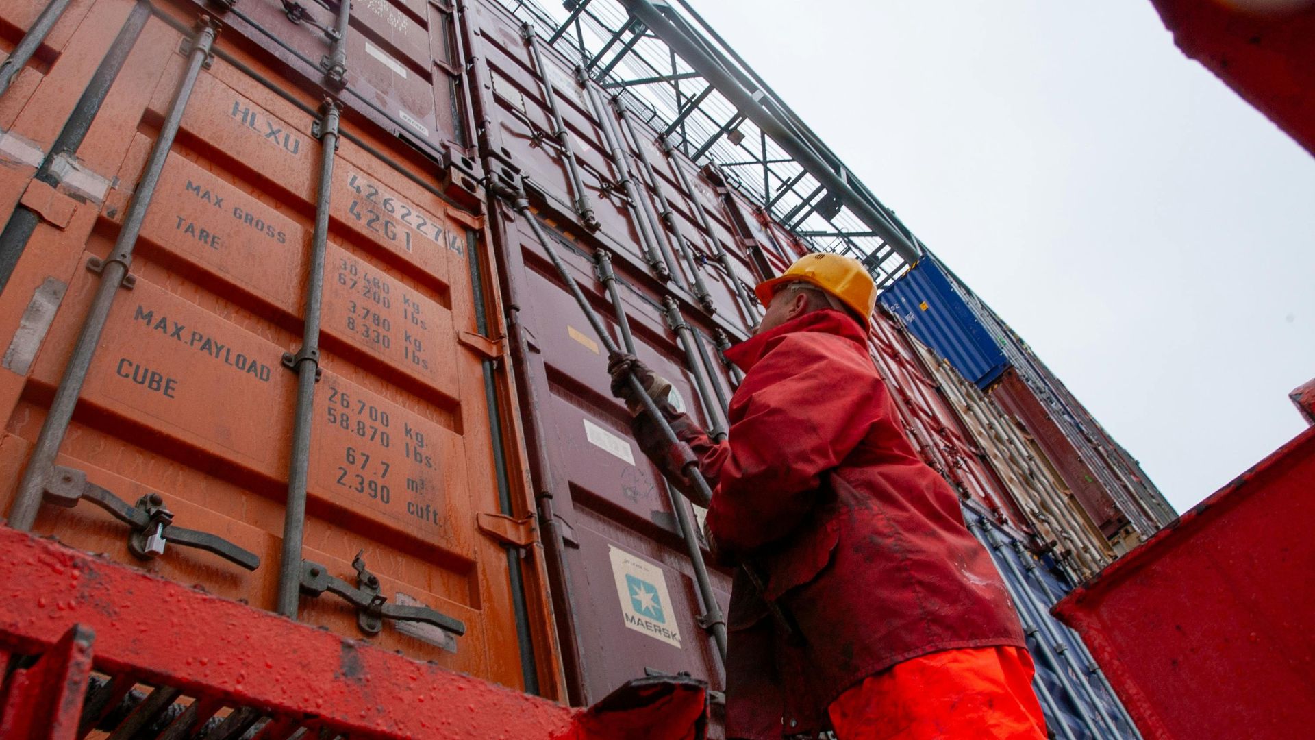 Importer of Record vs. Customs Broker: Who Is Legally Responsible for Your Import?